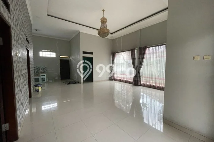 Disewakan! Rumah 3 Kamar Tidur &
2 Kamar Mandi di Bandung Timur, Bandung Disewakan! Rumah 3 Kamar Tidur &
2 Kamar Mandi di Bandung Timur, Bandung