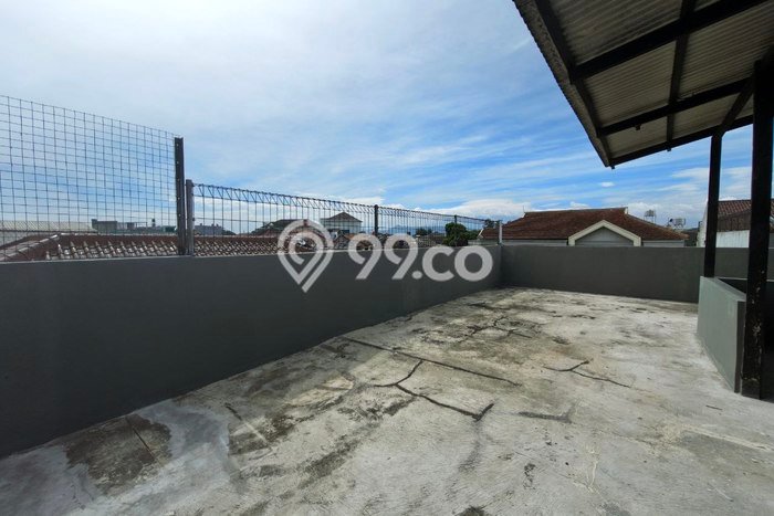 Rumah Luxury Modern Tanpa Renovasi di Ciateul Bandung Rumah Luxury Modern Tanpa Renovasi di Ciateul Bandung