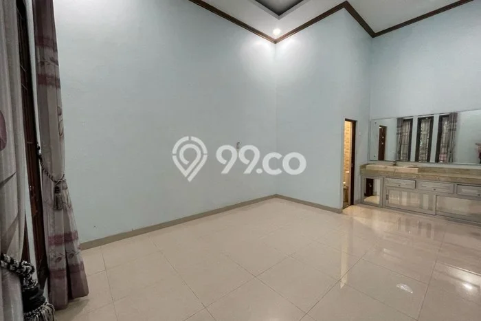 Disewakan! Rumah 3 Kamar Tidur &
2 Kamar Mandi di Bandung Timur, Bandung Disewakan! Rumah 3 Kamar Tidur &
2 Kamar Mandi di Bandung Timur, Bandung