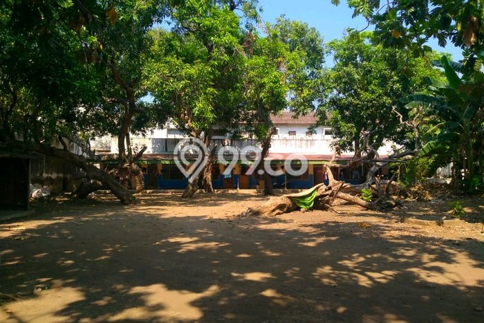 AREA TERBAIK! Ruko Kawasan , Luas 665m2m², Keramaian Terjamin AREA TERBAIK! Ruko Kawasan , Luas 665m2m², Keramaian Terjamin
