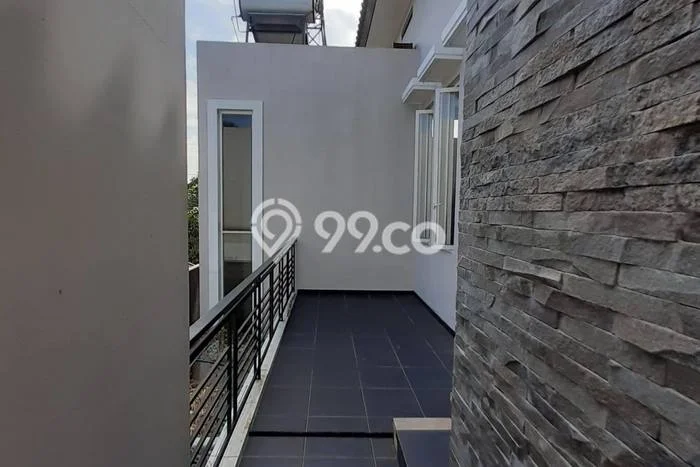 Hunian Elit LB 280m2 Siap Huni Desain Elegan di Soekarno Hatta, Malang Hunian Elit LB 280m2 Siap Huni Desain Elegan di Soekarno Hatta, Malang