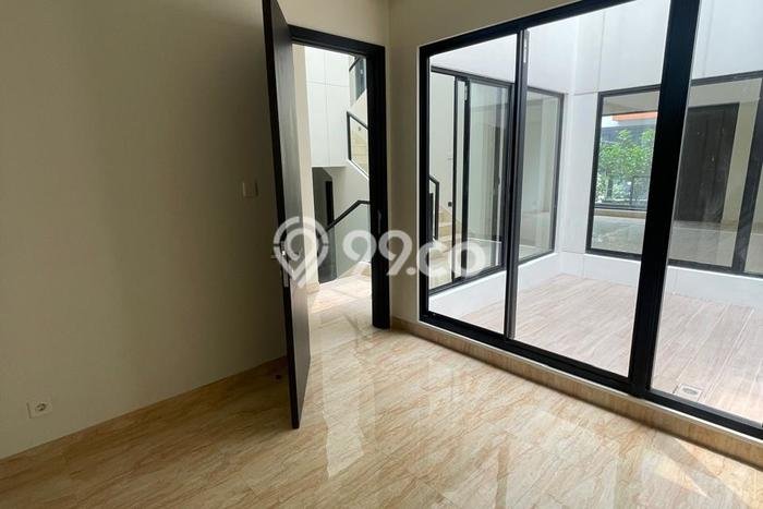 HOT DEAL! Rumah di Serpong Utara, 5 KT, Area Strategis, Luas 153m2m² Bangunan 153m2m² HOT DEAL! Rumah di Serpong Utara, 5 KT, Area Strategis, Luas 153m2m² Bangunan 153m2m²