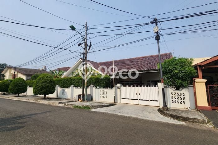 Jual Rumah Mewah Elegan Dengan View Eksklusif di Kayu Putih, Jakarta Timur Jual Rumah Mewah Elegan Dengan View Eksklusif di Kayu Putih, Jakarta Timur