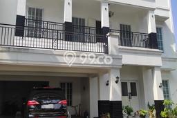 Rumah Mewah LB 350m2 Siap Pakai Desain Elegan di Bintaro, Tangerang Selatan Rumah Mewah LB 350m2 Siap Pakai Desain Elegan di Bintaro, Tangerang Selatan