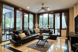 Dijual Rumah Premium dengan Fasilitas Sekitar Lengkap di Kebayoran Lama, Jakarta Selatan Dijual Rumah Premium dengan Fasilitas Sekitar Lengkap di Kebayoran Lama, Jakarta Selatan