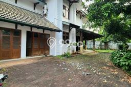 Jual Rumah Luas Elegan Dengan View Cantik di Kemang, Jakarta Selatan Jual Rumah Luas Elegan Dengan View Cantik di Kemang, Jakarta Selatan
