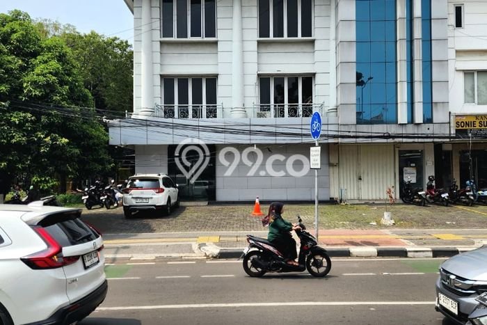 Unit Ruko Dijual di Tebet Jakarta Selatan 525m2 Unit Ruko Dijual di Tebet Jakarta Selatan 525m2