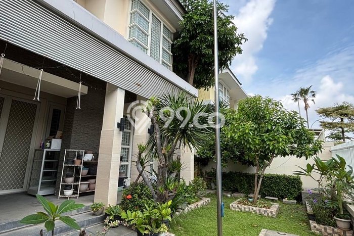 For Sale Rumah Mewah Exclusive di Semampir, Surabaya For Sale Rumah Mewah Exclusive di Semampir, Surabaya