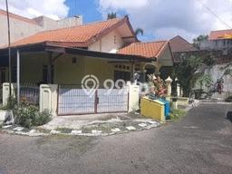 LIMITED OFFER! Rumah Premium di Gayungan, Luas 374m2m² LB 272m2m² LIMITED OFFER! Rumah Premium di Gayungan, Luas 374m2m² LB 272m2m²