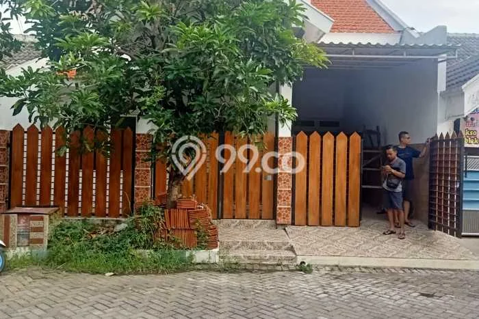 Rumah Strategis LT 120m2m² / LB 90m2m² di Sidoarjo, Dekat Pusat Kota, Sidoarjo Rumah Strategis LT 120m2m² / LB 90m2m² di Sidoarjo, Dekat Pusat Kota, Sidoarjo
