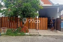 Rumah Strategis LT 120m2m² / LB 90m2m² di Sidoarjo, Dekat Pusat Kota, Sidoarjo Rumah Strategis LT 120m2m² / LB 90m2m² di Sidoarjo, Dekat Pusat Kota, Sidoarjo