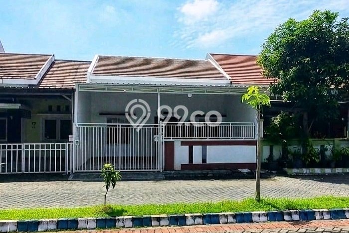 For Sale Rumah 3 Kamar Lokasi Strategis Nyaman dan Strategis di Buduran For Sale Rumah 3 Kamar Lokasi Strategis Nyaman dan Strategis di Buduran
