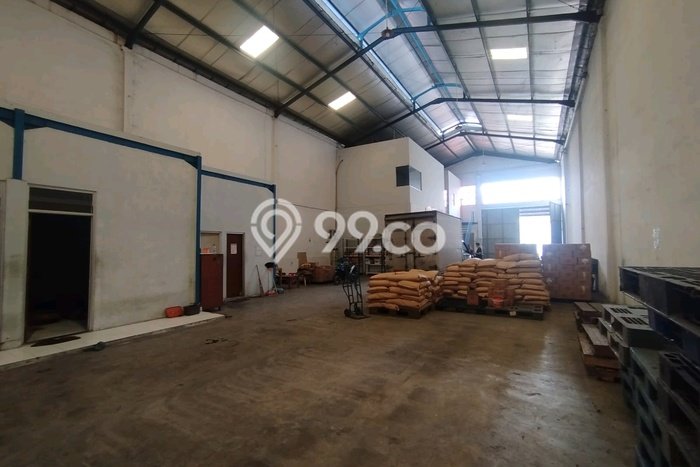 Unit Gudang Dijual di Gedangan Sidoarjo Luas Tanah 360m2, Luas Bangunan 450m2 Unit Gudang Dijual di Gedangan Sidoarjo Luas Tanah 360m2, Luas Bangunan 450m2