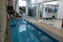 Ready to Use! Luxury House LT 246m2 Desain Elegan di Petemon Ready to Use! Luxury House LT 246m2 Desain Elegan di Petemon