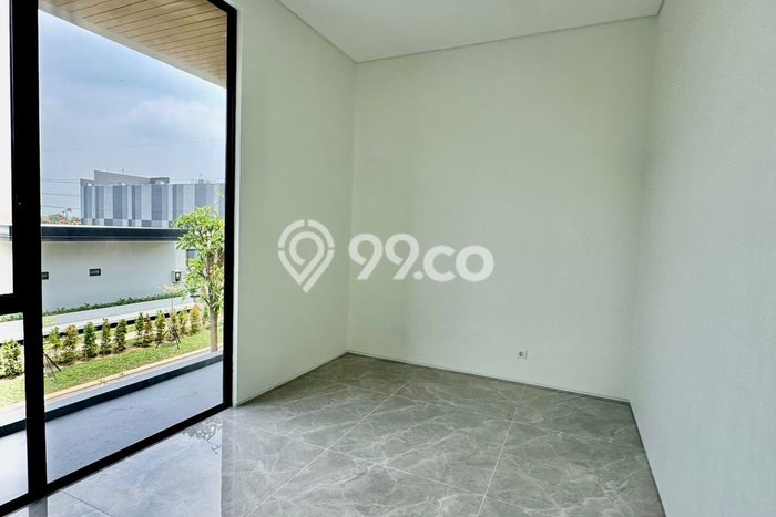 Rumah Luxury Modern Tanpa Renovasi di Citraland Surabaya Rumah Luxury Modern Tanpa Renovasi di Citraland Surabaya