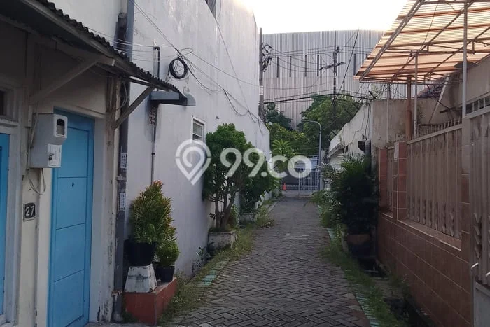 Rumah Kost untuk Dijual di Genteng dengan 6 KT, 6 KM, Luas 140m2 Rumah Kost untuk Dijual di Genteng dengan 6 KT, 6 KM, Luas 140m2