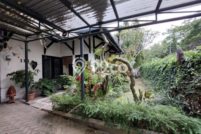 Kesempatan Investasi! Vila Kawasan , Dimensi 847m2m², Area Strategis dengan potensi meningkat Kesempatan Investasi! Vila Kawasan , Dimensi 847m2m², Area Strategis dengan potensi meningkat
