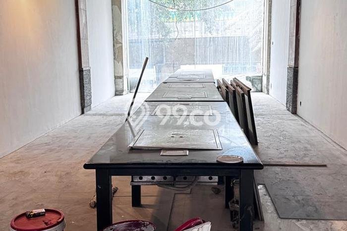 PRIME LOCATION! Ruko Kawasan Kebayoran Baru, Luas 300m2m², Kawasan Komersial, Lokasi Strategis PRIME LOCATION! Ruko Kawasan Kebayoran Baru, Luas 300m2m², Kawasan Komersial, Lokasi Strategis