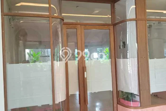 Disewakan Ruko di Pusat Kota Jakarta Selatan Ramai Strategis Disewakan Ruko di Pusat Kota Jakarta Selatan Ramai Strategis