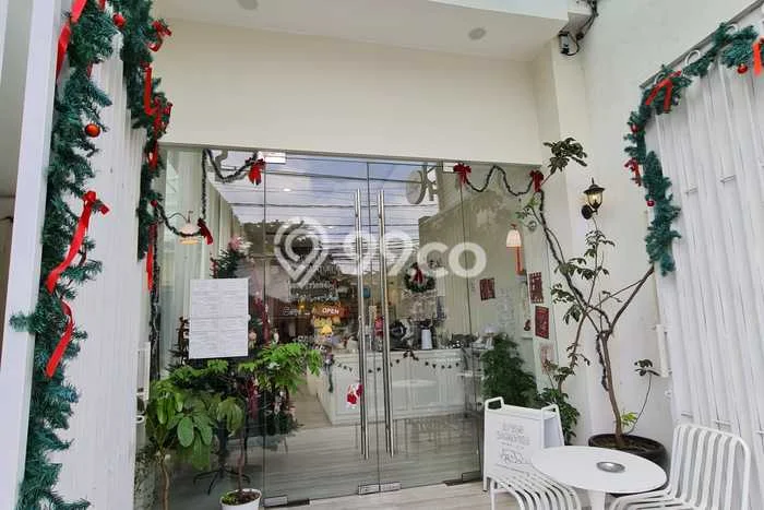 Disewakan Ruko di Kawasan Ramai Kemang Luas 250m2 Disewakan Ruko di Kawasan Ramai Kemang Luas 250m2