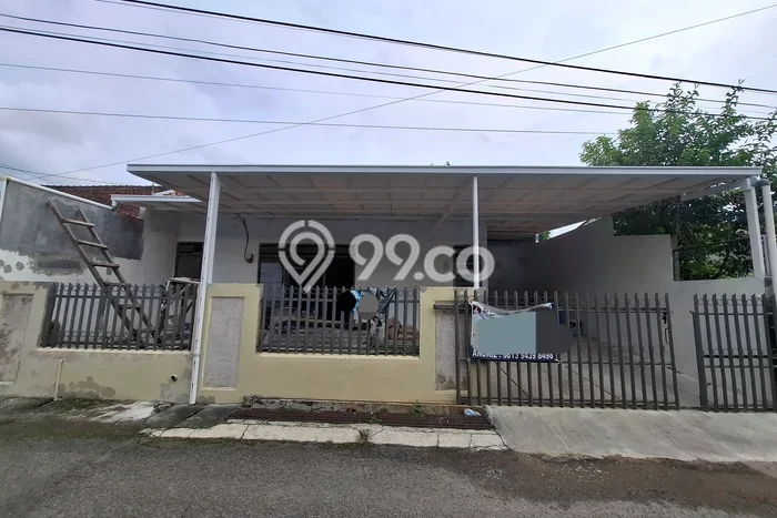 For Sale Rumah 4 Kamar Lokasi Ideal Nyaman dan Strategis di Babakan Ciparay For Sale Rumah 4 Kamar Lokasi Ideal Nyaman dan Strategis di Babakan Ciparay