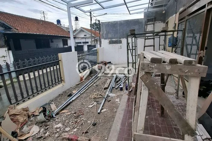 For Sale Rumah 4 Kamar Lokasi Ideal Nyaman dan Strategis di Babakan Ciparay For Sale Rumah 4 Kamar Lokasi Ideal Nyaman dan Strategis di Babakan Ciparay
