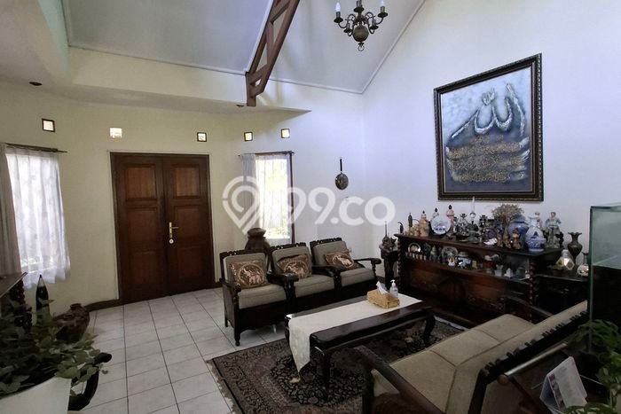 Rumah Eksklusif Siap Huni LT 1060m2 di Babakan Ciparay, Bandung Rumah Eksklusif Siap Huni LT 1060m2 di Babakan Ciparay, Bandung