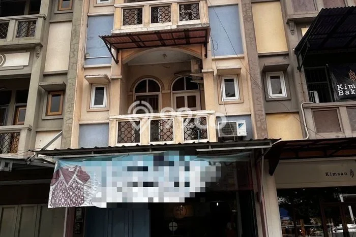 Untuk Dijual! Ruko di Singgasana Bandung LT 80m2 / LB 240m2 Kawasan Bisnis Untuk Dijual! Ruko di Singgasana Bandung LT 80m2 / LB 240m2 Kawasan Bisnis