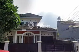 Rumah Idaman dengan 4 Kamar Tidur di Lingkungan Asri , Bandung Rumah Idaman dengan 4 Kamar Tidur di Lingkungan Asri , Bandung