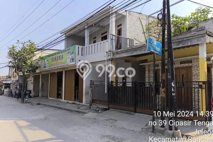 KESEMPATAN EMAS! Rumah Berkualitas area Rancaekek, Bandung, LT 270m2m² Bangunan 200m2m² KESEMPATAN EMAS! Rumah Berkualitas area Rancaekek, Bandung, LT 270m2m² Bangunan 200m2m²