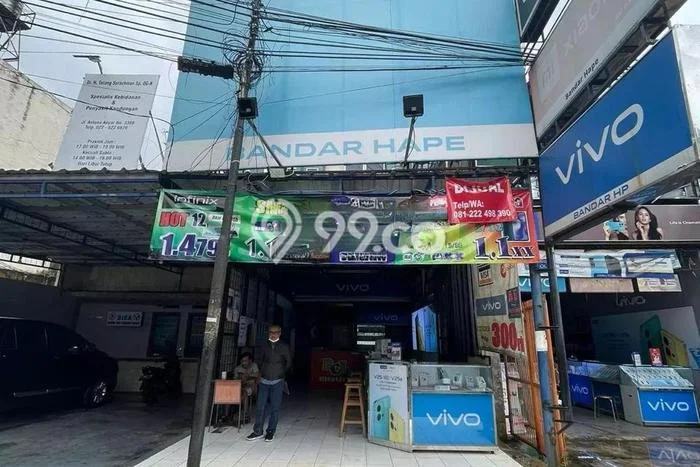 Ruko Strategis di , Luas 240m2m², Mainroad, Tingkat Keramaian Tinggi Ruko Strategis di , Luas 240m2m², Mainroad, Tingkat Keramaian Tinggi