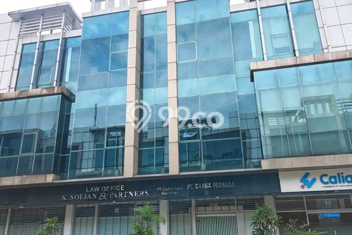 Ruko Bagus Dijual LB 365m2 Lokasi Strategis Jakarta Selatan Area Cocok untuk Bisnis Ruko Bagus Dijual LB 365m2 Lokasi Strategis Jakarta Selatan Area Cocok untuk Bisnis