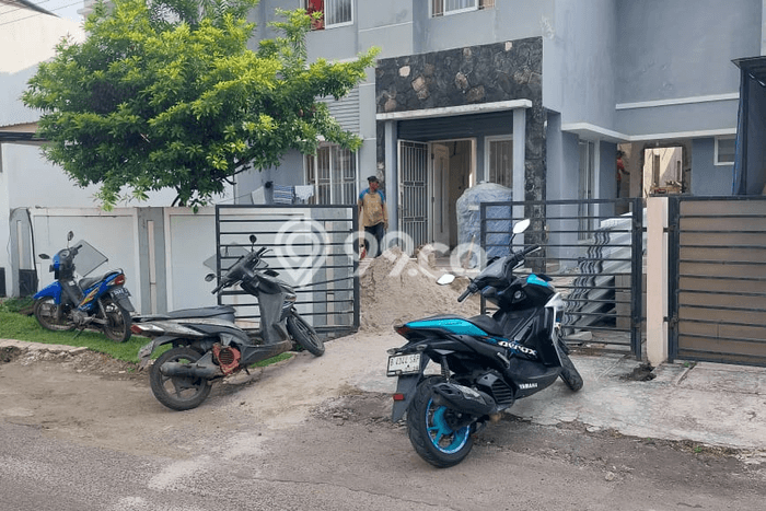 Dijual Rumah 3 Kamar Lokasi Strategis Nyaman dan Strategis di BSD Dijual Rumah 3 Kamar Lokasi Strategis Nyaman dan Strategis di BSD