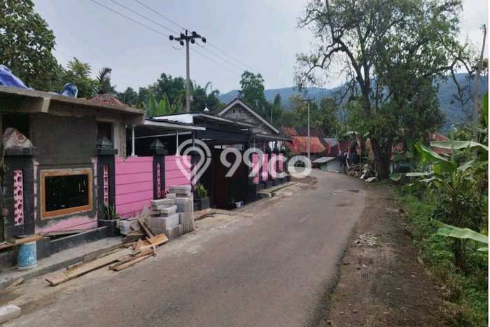 Dijual Rumah 3 Kamar Lokasi Ideal Nyaman dan Strategis di Cibugel Dijual Rumah 3 Kamar Lokasi Ideal Nyaman dan Strategis di Cibugel