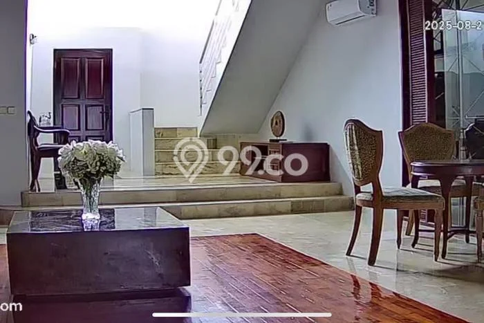 Rumah Sewa Jakarta Selatan LT 278m2 LB 314m2 Kawasan Pejaten Rumah Sewa Jakarta Selatan LT 278m2 LB 314m2 Kawasan Pejaten