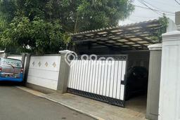 Jual Rumah Luas Elegan Dengan View Eksklusif di Kemang, Jakarta Selatan Jual Rumah Luas Elegan Dengan View Eksklusif di Kemang, Jakarta Selatan