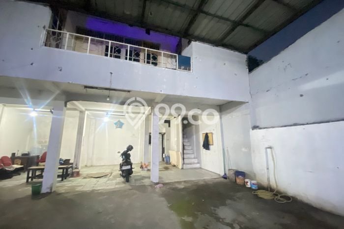 Ruko Dijual di Jakarta Selatan LT 128m2 & LB 200m2 Lokasi Terbaik! Ruko Dijual di Jakarta Selatan LT 128m2 & LB 200m2 Lokasi Terbaik!