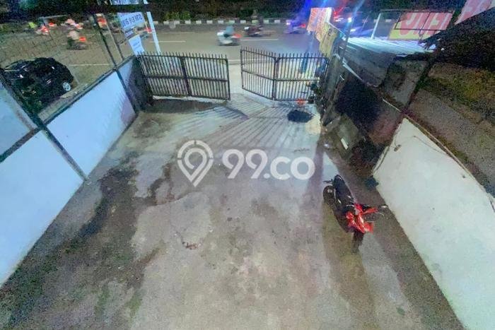 Ruko Dijual di Jakarta Selatan LT 128m2 & LB 200m2 Lokasi Terbaik! Ruko Dijual di Jakarta Selatan LT 128m2 & LB 200m2 Lokasi Terbaik!