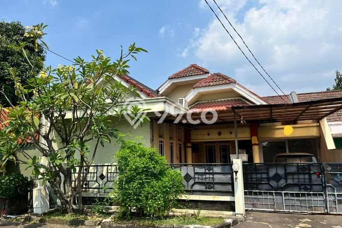 Ready to Use! Premium House LT 250m2 Desain Modern di Gading Serpong Ready to Use! Premium House LT 250m2 Desain Modern di Gading Serpong