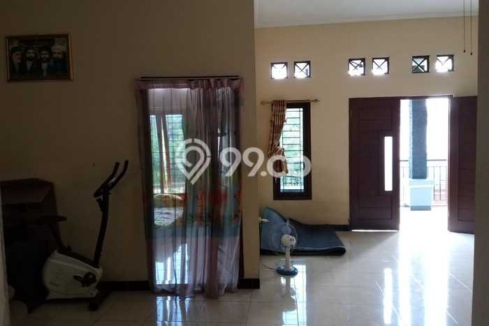 Rumah Modern Cantik 6 Kamar Siap Huni di Ciputat Timur Rumah Modern Cantik 6 Kamar Siap Huni di Ciputat Timur