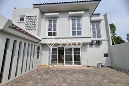 Rumah Elit Modern Siap Huni di Gading Serpong Tangerang Rumah Elit Modern Siap Huni di Gading Serpong Tangerang