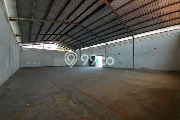 Gudang Disewa di Bandung dengan LB 600m2 Area Komersial Ramai Gudang Disewa di Bandung dengan LB 600m2 Area Komersial Ramai