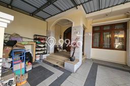 Rumah area Karawaci, 3 KM, Akses Mudah Pusat Kota, Luas 90m2m² Bangunan 180m2m² Rumah area Karawaci, 3 KM, Akses Mudah Pusat Kota, Luas 90m2m² Bangunan 180m2m²