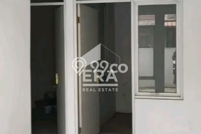 Rumah Luas Asri 2 KT Siap Pakai di Lippo Karawaci Tangerang Rumah Luas Asri 2 KT Siap Pakai di Lippo Karawaci Tangerang