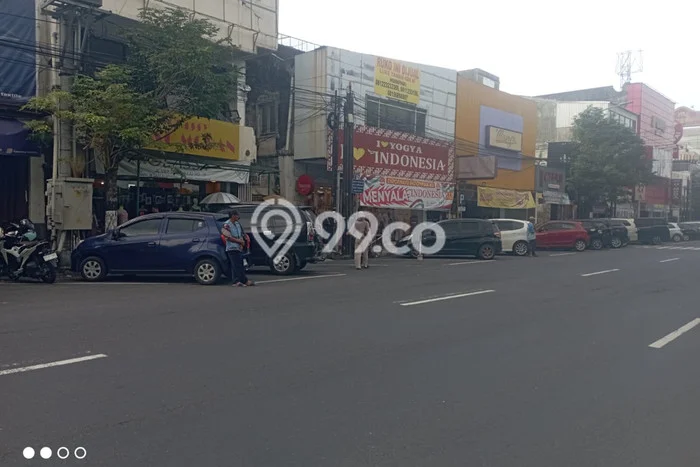 Area Strategis! Disewakan Ruko Lokasi Gondokusuman, Yogyakarta Cocok untuk Bisnis Area Strategis! Disewakan Ruko Lokasi Gondokusuman, Yogyakarta Cocok untuk Bisnis