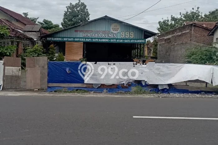 Disewakan Komersial Premium Kawasan Banguntapan, Luas 600m2m², Jalan Utama Disewakan Komersial Premium Kawasan Banguntapan, Luas 600m2m², Jalan Utama