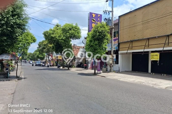 Disewakan Ruko komersial di Mergangsan luas bangunan 323m2 Disewakan Ruko komersial di Mergangsan luas bangunan 323m2