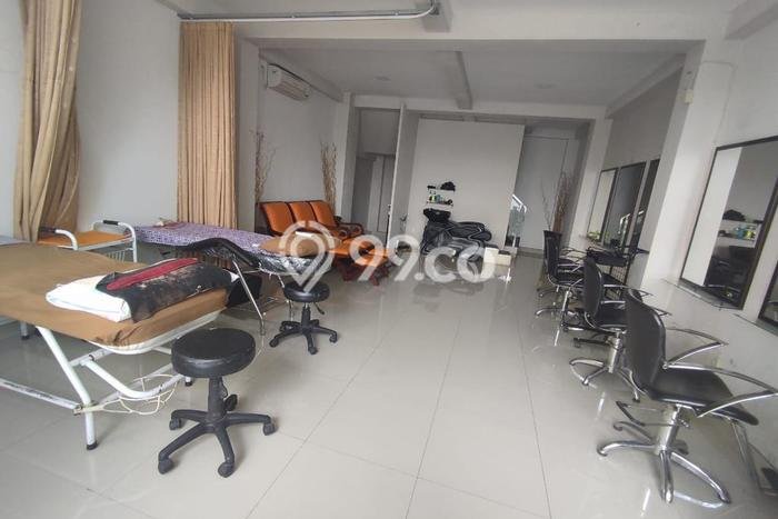 Unit Komersial Dijual di Depok Sleman Luas Tanah 59m2, Luas Bangunan 150m2 Unit Komersial Dijual di Depok Sleman Luas Tanah 59m2, Luas Bangunan 150m2