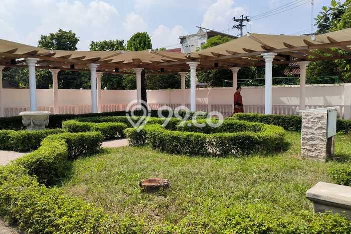 Komersial disewakan di Mantrijeron Yogyakarta dengan luas bangunan 200m2 Komersial disewakan di Mantrijeron Yogyakarta dengan luas bangunan 200m2