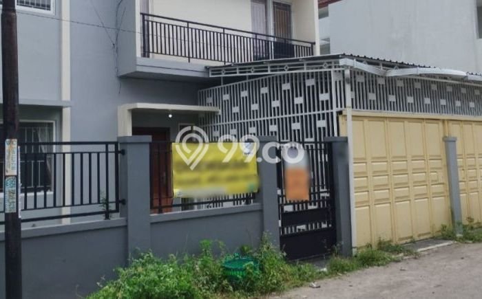 Lokasi terbaik! Rumah siap huni dikontrakkan di Laweyan LB 200m2 Lokasi terbaik! Rumah siap huni dikontrakkan di Laweyan LB 200m2